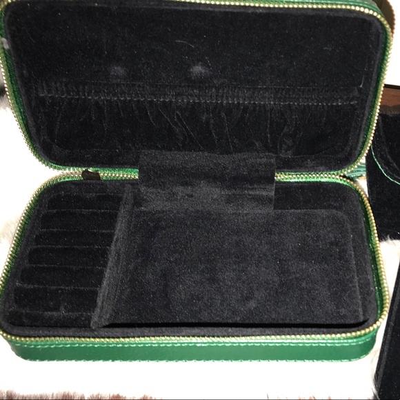 Pandora Jewelry Travel Case with Wristlet - Picture 4 of 8